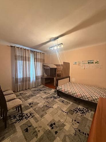 2 комнаты, 43 м², Сталинка, 2 этаж, Косметический ремонт