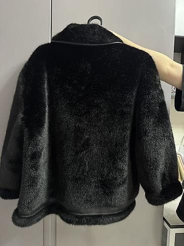 ted baker: Покупали на вб за 6к Искусственный мех, короткий фасон с оверсайз — 4