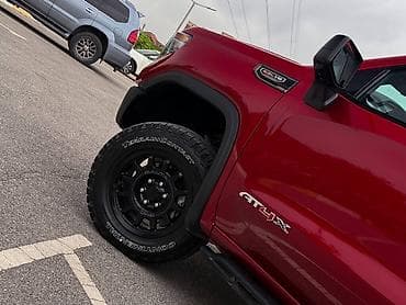 авто гас: GMC Sierra: 2023 г., 6.2 л, Автомат, Бензин, Пикап — 5