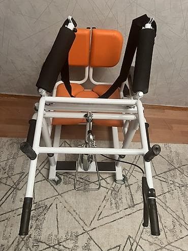 продается педикюрное кресло: Подъемное кресло-туалет/гигиеническая коляска с гидравлическим — 1