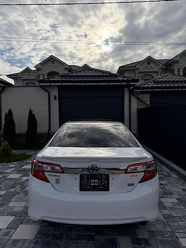 обмен: Toyota Camry: 2012 г., 2.5 л, Вариатор, Гибрид — 4