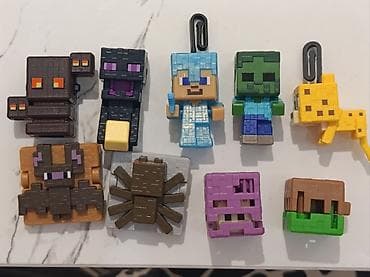 mini one: Майнкрафт игрушки Киндер коллекция. Продам по 150 сом всех и золотой — 1