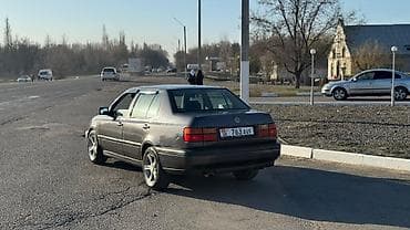 daewoo matiz 2010: Volkswagen Vento: 1993 г., 1.8 л, Механика, Бензин, Седан — 3