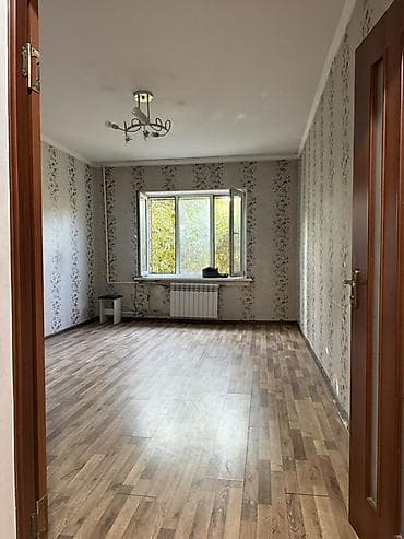Батирлер: 2 бөлмө, 51 м², 105-серия, 1 кабат, Эски ремонт — 1