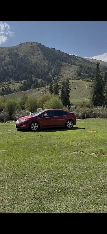 зарядник электромобиль: Chevrolet Volt: 2011 г., Гибрид, Хэтчбэк — 2