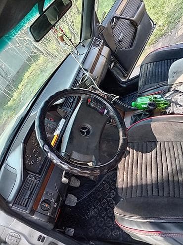 салон мерседес 220: Mercedes-Benz W124: 1992 г., Седан — 5