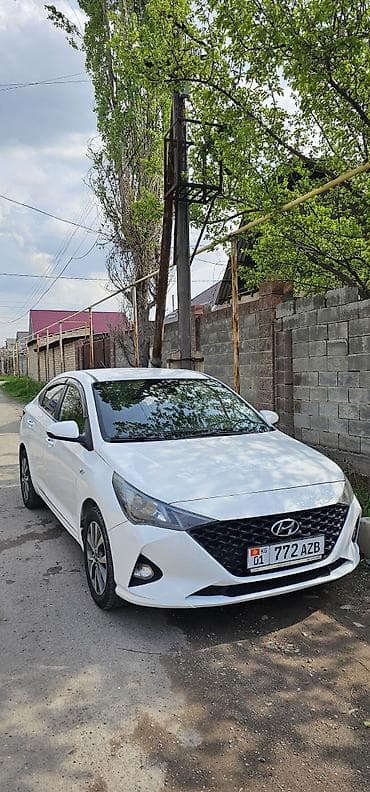 eclipse cross: Hyundai Solaris: 2021 г., 1.6 л, Автомат, Бензин, Седан — 2