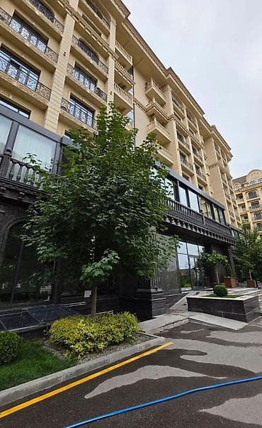 Недвижимость: 2 комнаты, 61 м², Элитка, Ала-Арча ТРЦ Элитка, 7 этаж, Евроремонт — 1