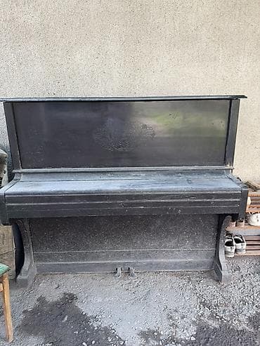 third edition solution: Вертикальное пианино (акустическое), черный корпус с резным — 2