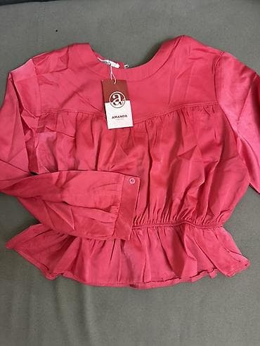 armani code: Блузка AMANDA collection, кораллово-розовый цвет. - Модель с круглым — 3