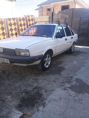 Volkswagen: Volkswagen Passat: 1980 г., Седан — 4