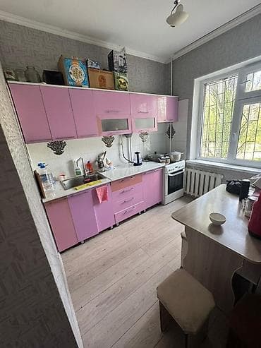 продается 2 комнатная: 2 комнаты, 61 м², 105 серия, Косметический ремонт — 10