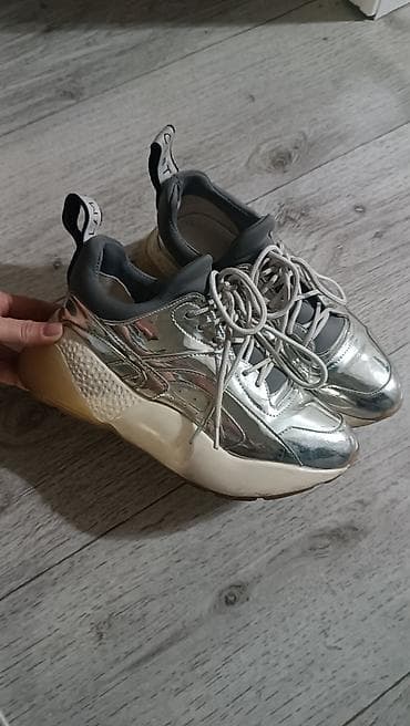 светящиеся кроссы: Кроссовки с эффектным зеркальным верхом.Классныеудобные made in — 2