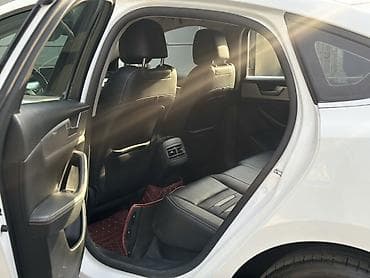 mini cuper: BYD Qin: 2021 г., Автомат, Электромобиль, Седан — 5