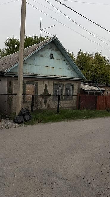 гараж аламедин 1: Дом с участком в тихом частном секторе. Участок 9.3 сотки. Красная — 3