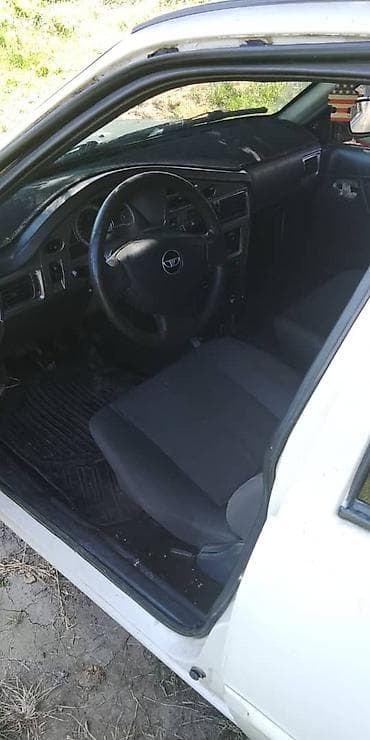 deo nexia: Daewoo Nexia: 2010 г., Механика, Бензин, Седан — 4