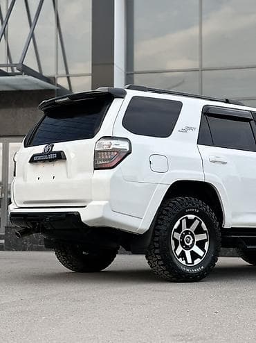 4 вд: Toyota 4Runner: 2022 г., 4 л, Автомат, Бензин, Внедорожник — 9