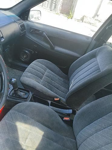 variant: Volkswagen Passat: 1991 г., 1.8 л, Механика, Бензин, Универсал — 8