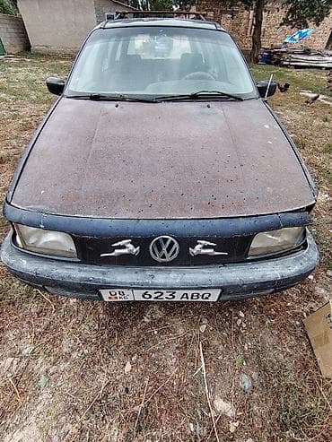 Volkswagen Passat Variant: 1990 г., 2 л, Механика, Бензин, Универсал