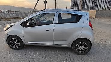 210 mers: Chevrolet Spark: 2014 г., 1 л, Автомат, Бензин, Лифтбек — 3