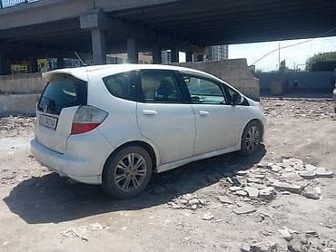 Honda Fit: 2009 г., 1.5 л, Автомат, Бензин, Хэтчбэк