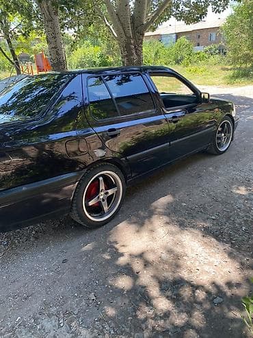 Продажа авто: Volkswagen Vento: 1993 г., 1.8 л, Механика, Газ, Седан — 3
