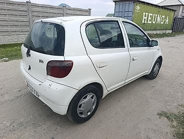 audi 8: Toyota Vitz: 2001 г., 1 л, Автомат, Бензин, Хэтчбэк — 4