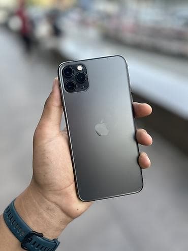 IPhone 11 Pro Max, Б/у, 256 ГБ, Desert Titanium, Чехол, 67 %