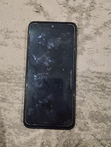 redmi note 15: Продаю 3 телефона 2 рабочие редми нот 11 про и 12, 8 не рабочий — 1