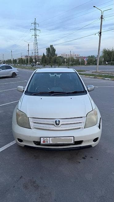 id 4: Toyota Ist: 2003 г., 1.3 л, Автомат, Бензин, Хэтчбэк — 3