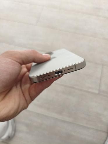 hyper x cloud: IPhone 15 Pro, Б/у, 256 ГБ, Natural Titanium, Кабель, 85 % — 4