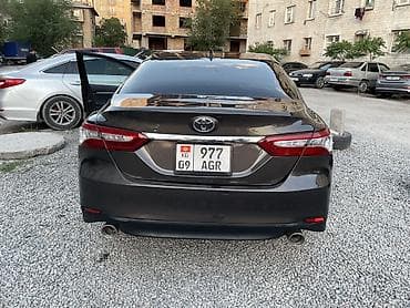 Toyota Camry: 2018 г., 2.5 л, Автомат, Бензин, Седан — 5