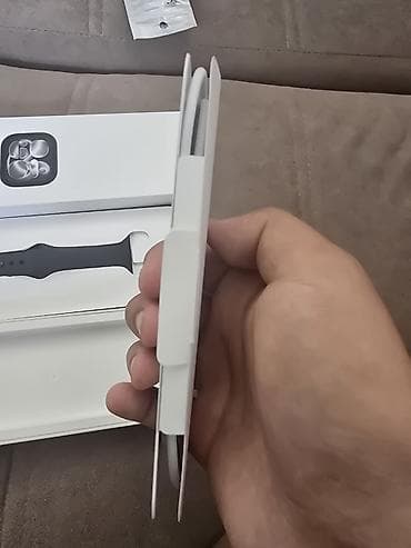 remarkable 2: Apple Watch Series 11 Комплектация: - Корпус часов квадратной формы — 4