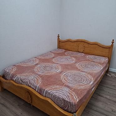 Двуспальная кровать из массива дерева - Классический дизайн с резным