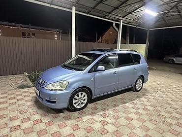 transporter multivan: Toyota Avensis Verso: 2004 г., 2 л, Механика, Бензин, Минивэн — 2