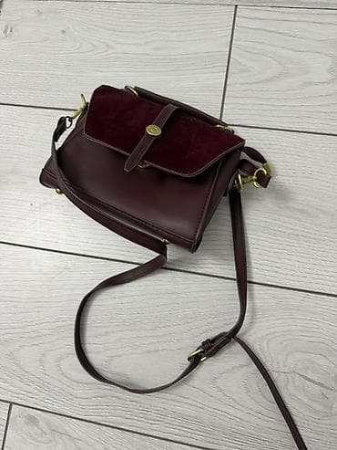 чехлы на хр: Сумка через плечо, бордового цвета. Новый - Материал: гладкая — 1