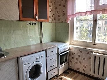 Батирлер: 2 бөлмө, 40 м², 8-мкр 104-серия, 4 кабат, Эски ремонт — 3