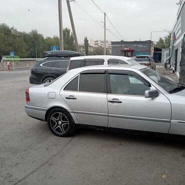 на сешку: Mercedes-Benz : 1993 г., 1.8 л, Механика, Бензин, Седан — 6