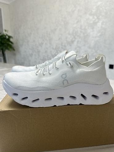 Кроссовки On - Цвет: белый total white - Верх: бесшовный — 1