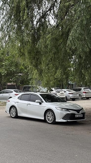 sonata 2018: Toyota Camry: 2017 г., 2.5 л, Автомат, Бензин, Седан — 2