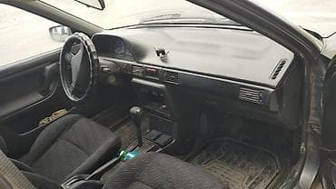 1980: Mazda 323: 1990 г., Седан — 6