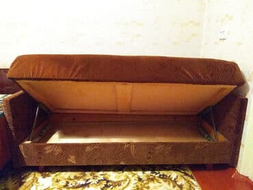 Диваны: Раскладной диван, Б/у — 2