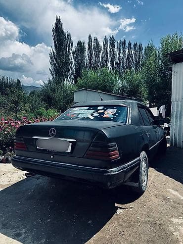 б 3 универсал: Mercedes-Benz W124: 1990 г., 2.4 л, Механика, Бензин, Седан — 1