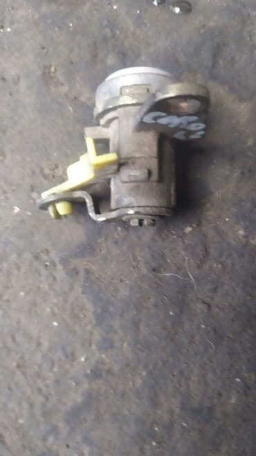 corolla runx: Замок двери Toyota Б/у, Оригинал, Япония — 1