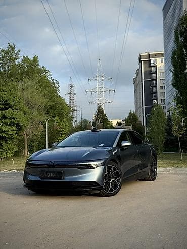 автомобиль тесла: Zeekr 007: 0.1 л | 2024 г. Седан — 1