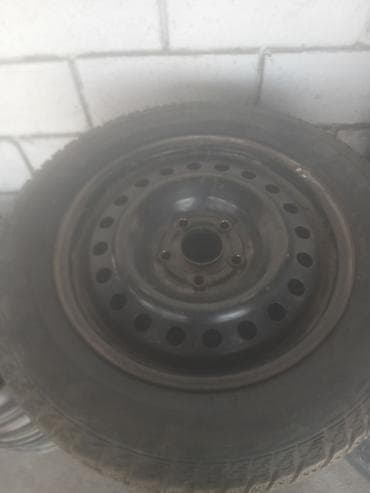 Шиналар жана дисктер: Дөңгөлөктөр монтажда 215 / 60 / R 16, All-season, Колдонулган, Комплект, Жеңил унаалар, Темир, тешиктери - 5 — 1