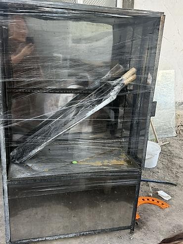 Гриль аппарат сатылат 20 тоок тук 
20000 мин сом 3 айнеги менен — 2
