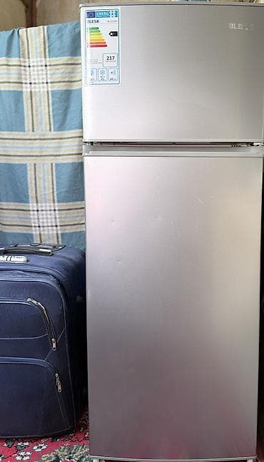 nokia 700: Холодильник Blesk, Б/у, Двухкамерный — 6