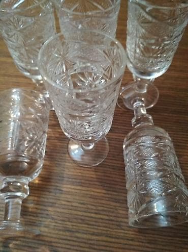 продаю хрустальные вазы: Хрусталь Чешский . В идеальном состоянии.Количество -6 шт. Высота-9 — 2