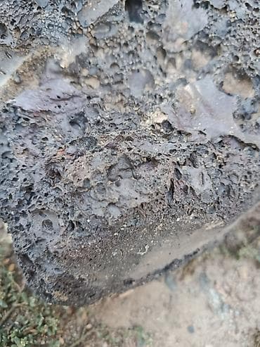 пруд для рыбы: МЕТЕОРИТ Вулканический камень (пористая лава/пемза) - Натуральный — 1